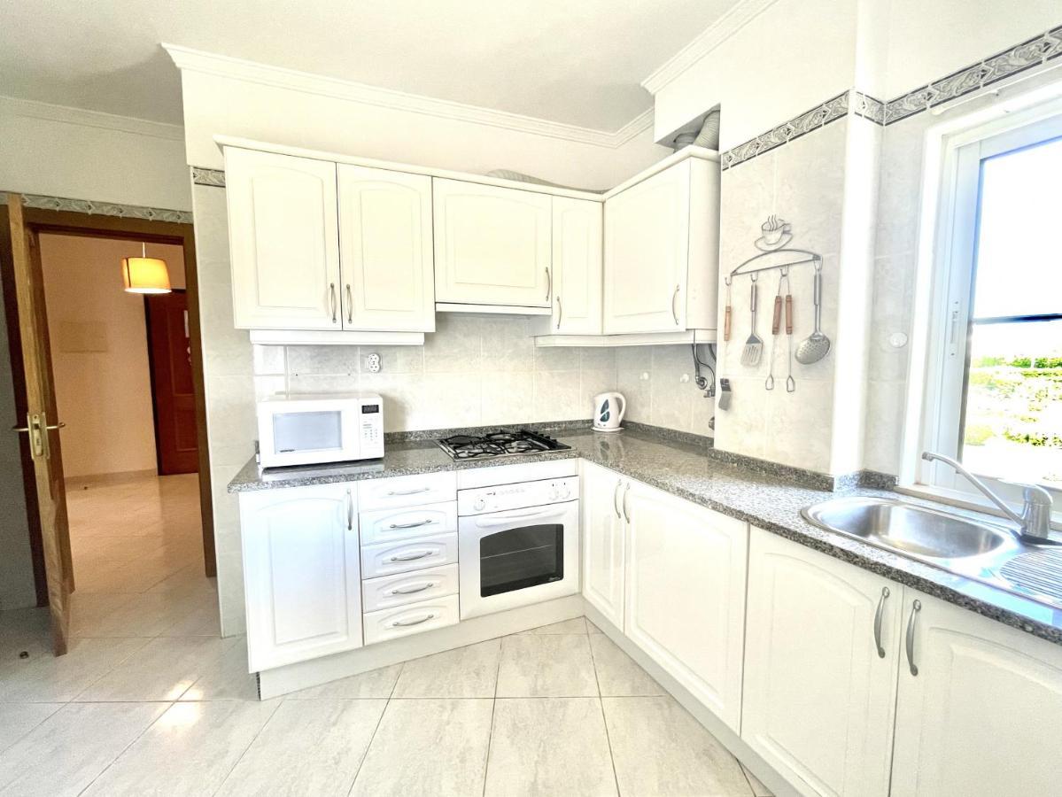 Amazing 1 Bedroom Apartment Near Marina Виламура Екстериор снимка