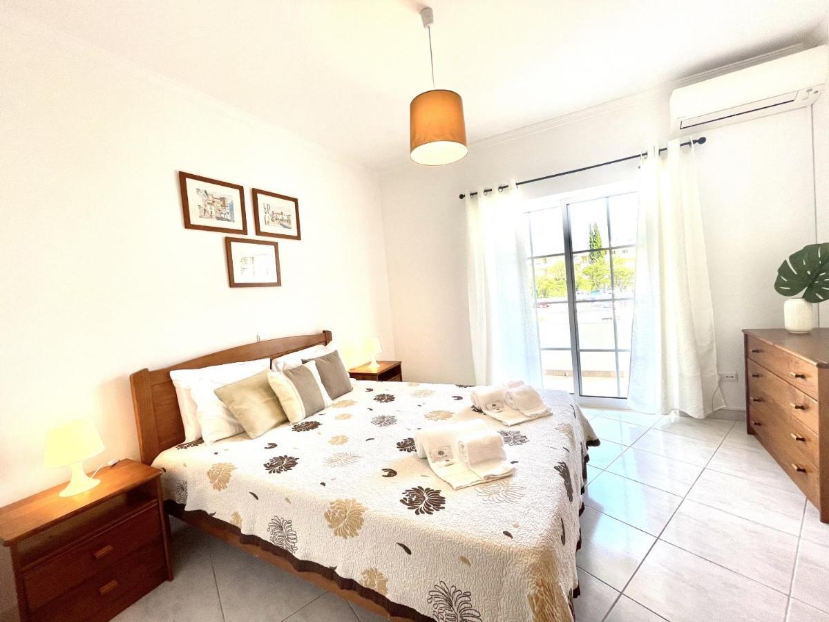 Amazing 1 Bedroom Apartment Near Marina Виламура Екстериор снимка
